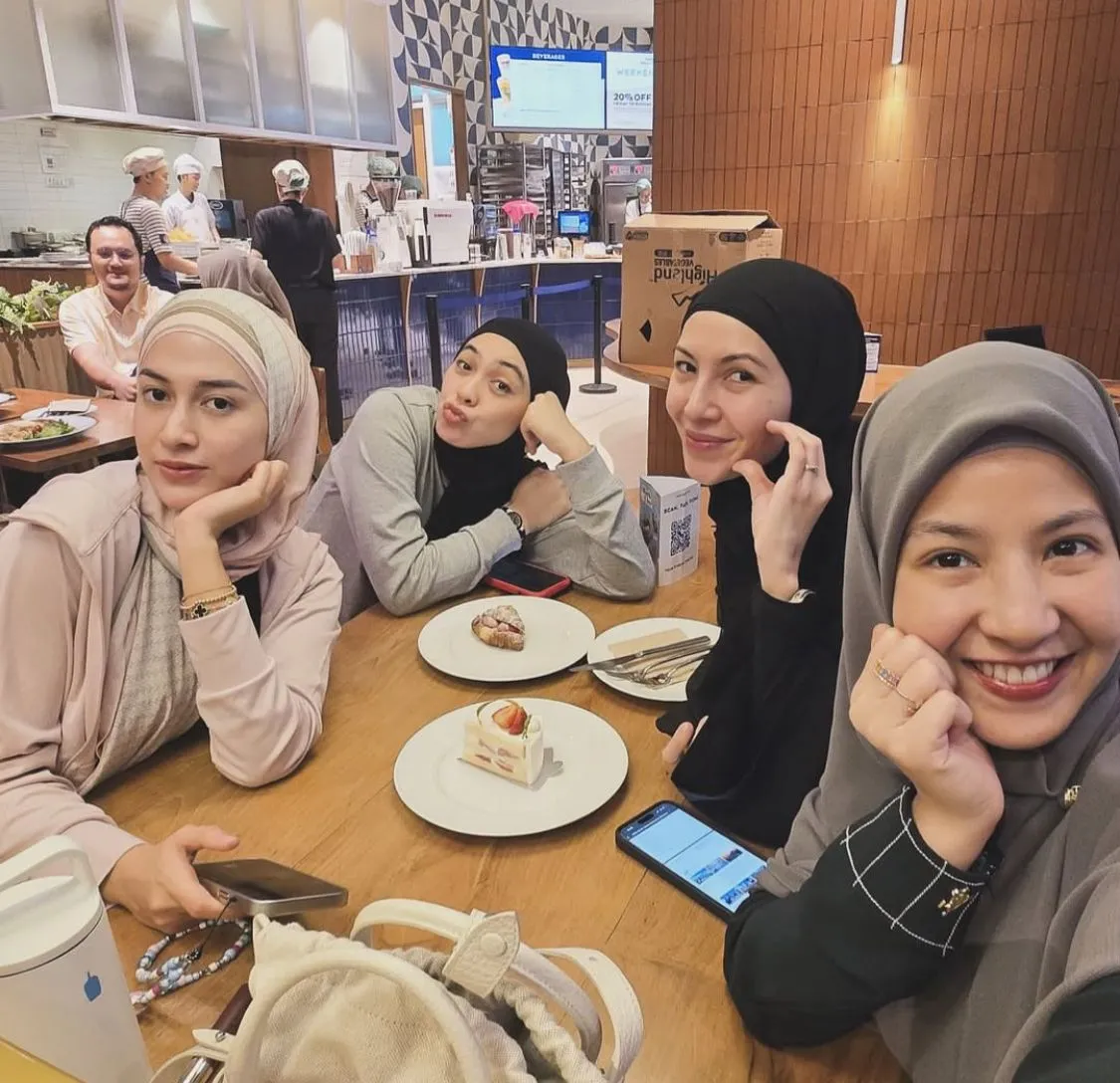 credit: https://www.instagram.com/ratnagalih/