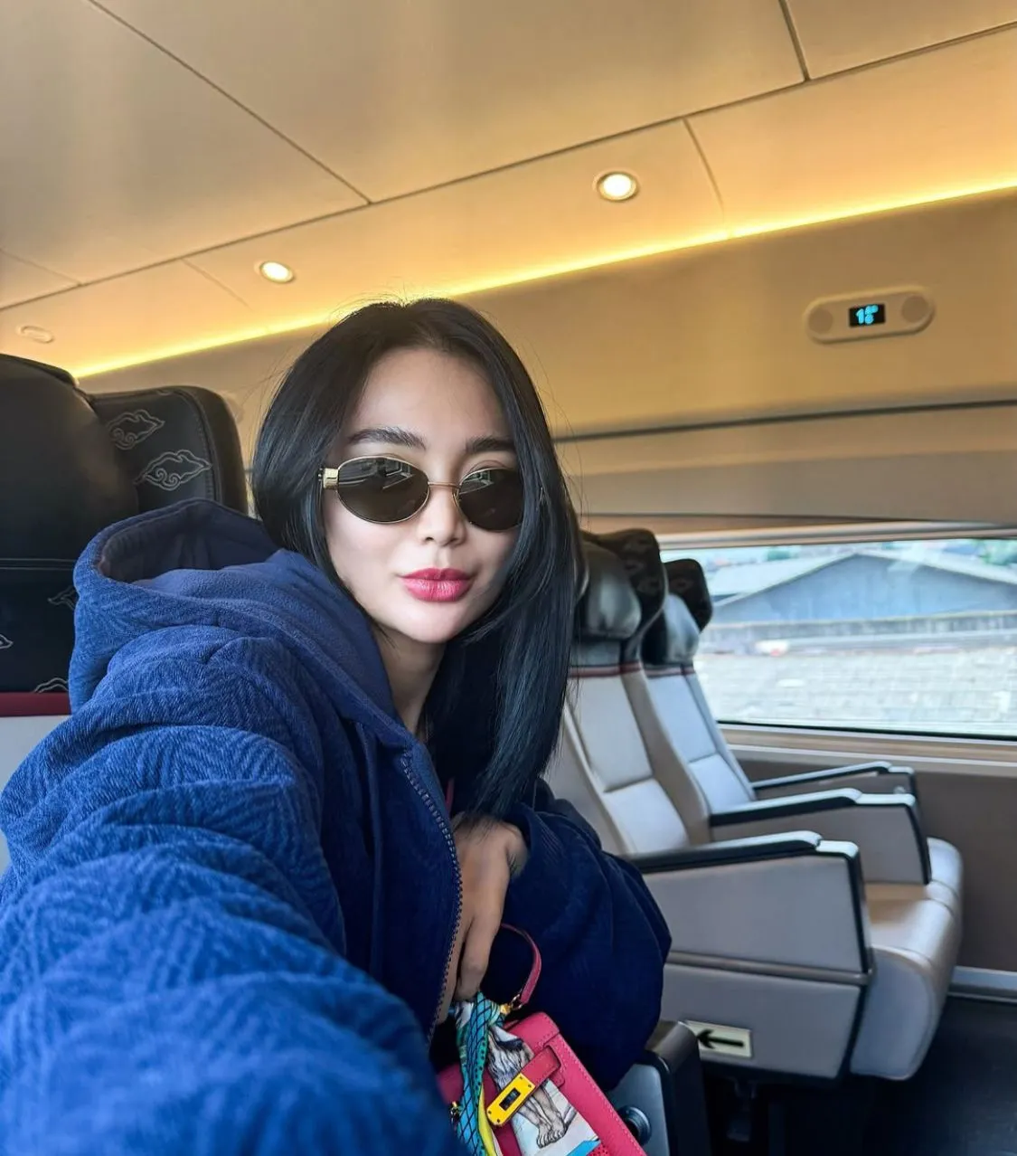 credit: https://www.instagram.com/wikasalim/