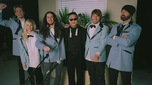 PSY bersama teman-temannya, proyek apa ya? ©allkpop.com