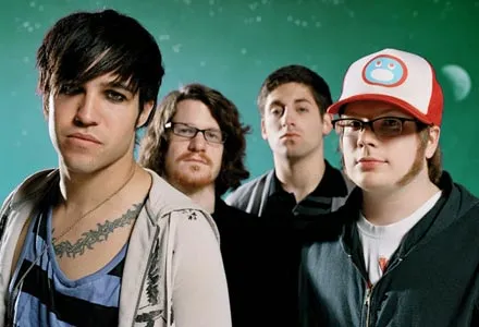 Fall Out Boy di era awal 2000-an @altpress.com 