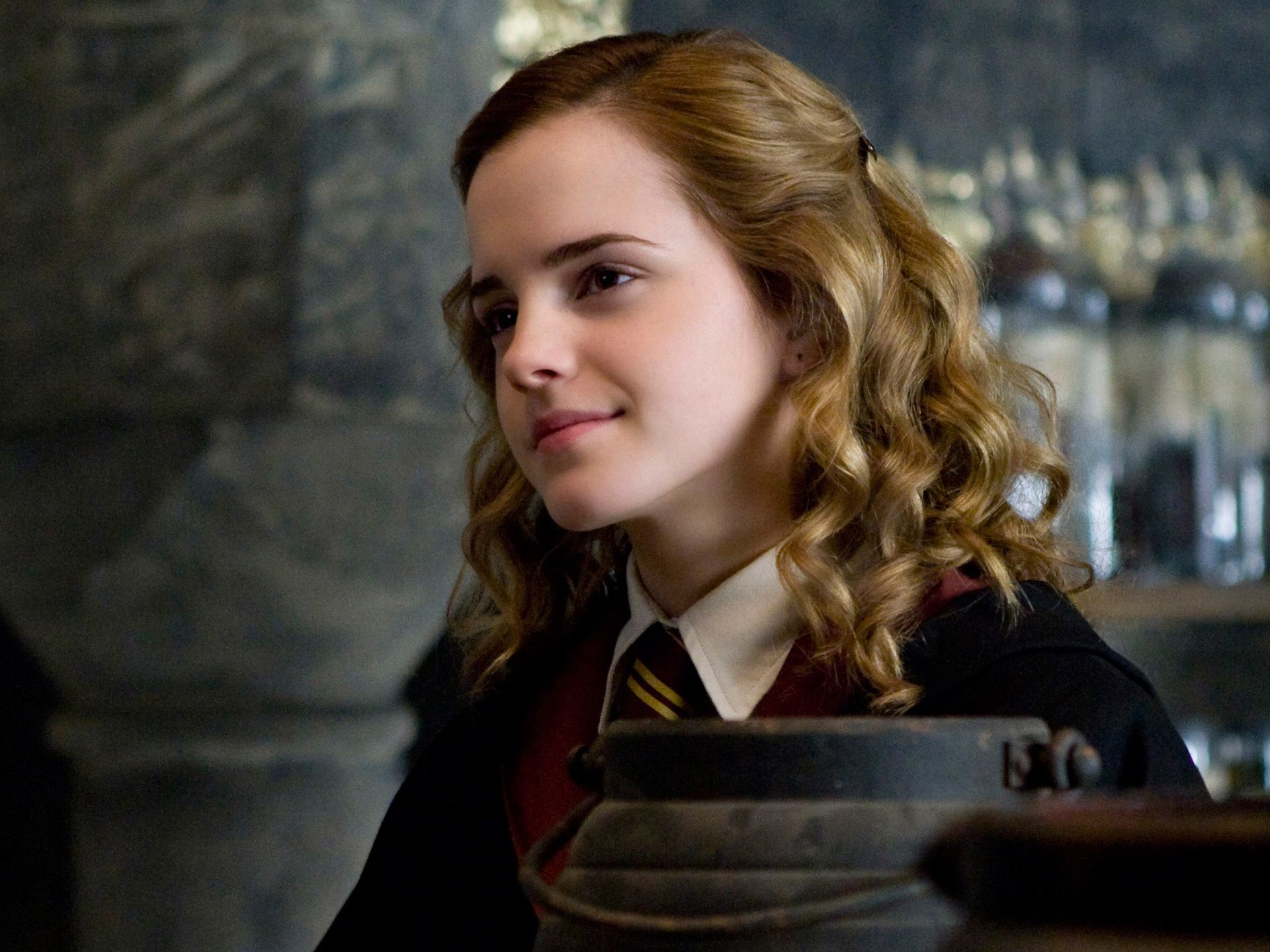 Emma watson hermione. Гермиона Грейнджер. Эмма Уотсон Гермиона Грейнджер. Г̥ͦе̥ͦр̥ͦм̥ͦе̥ͦо̥ͦн̥ͦа̥ͦ г̥ͦр̥ͦе̥ͦй̥ͦ. Гарри Поттер и Гермиона Грейнджер.