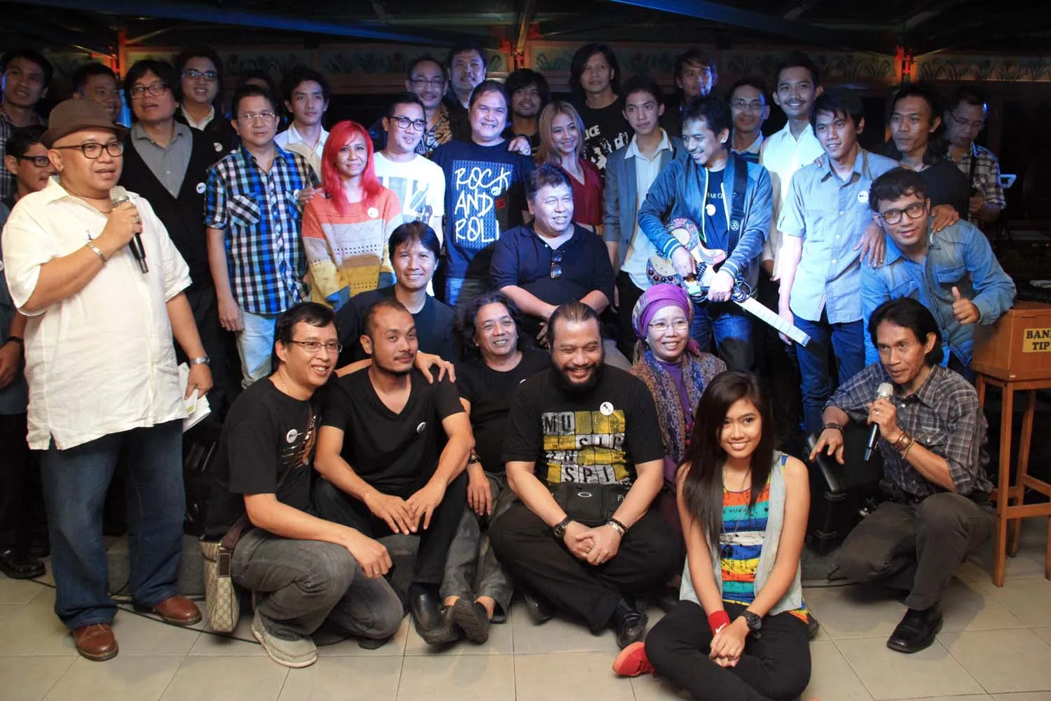 Musisi, artis dan pihak-pihak yang terlibat pengumpulan dana untuk Pepeng. ©Aditia Saputra
