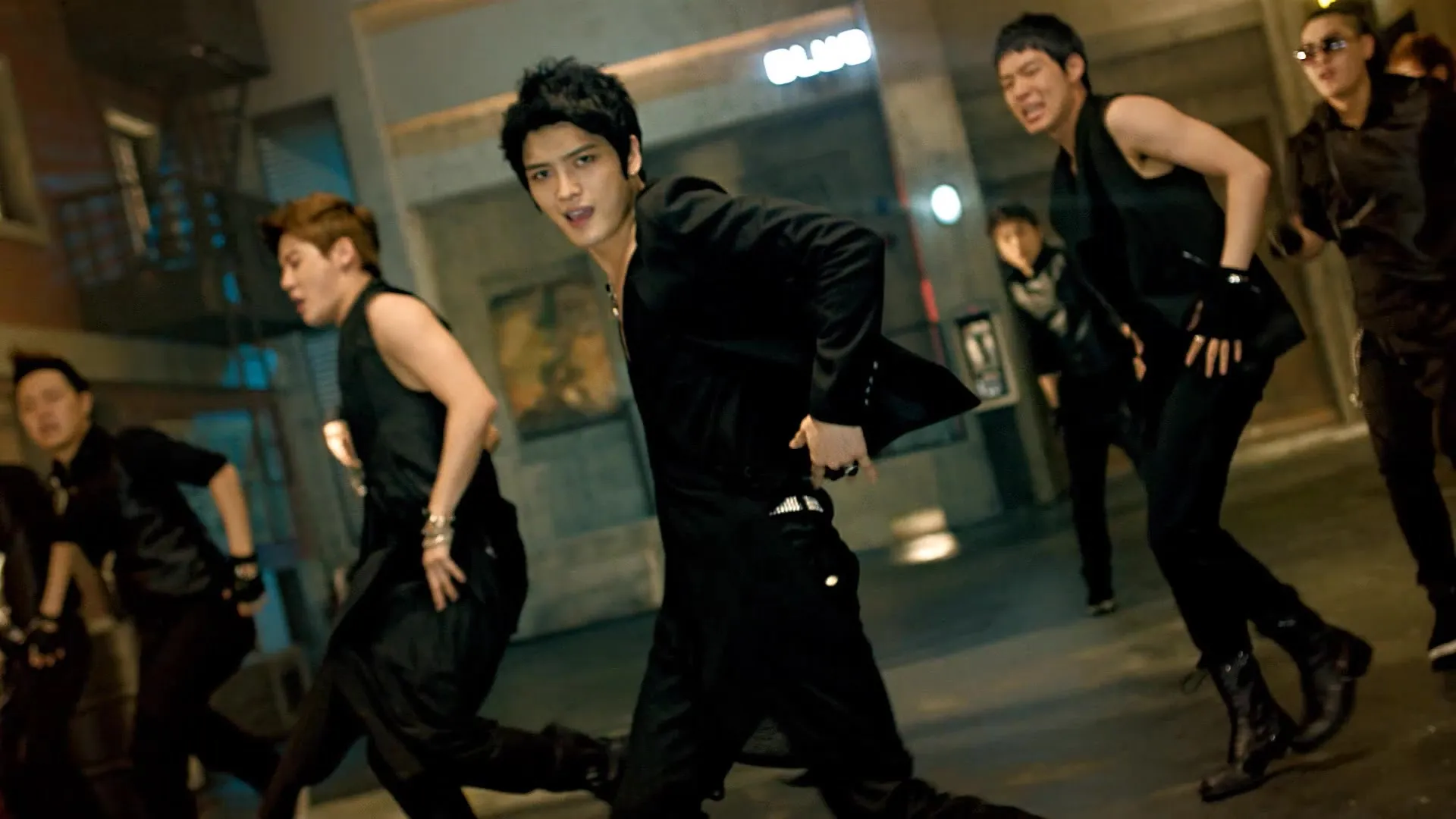 JYJ Video Klip Get Out via C-Jes Entertainment