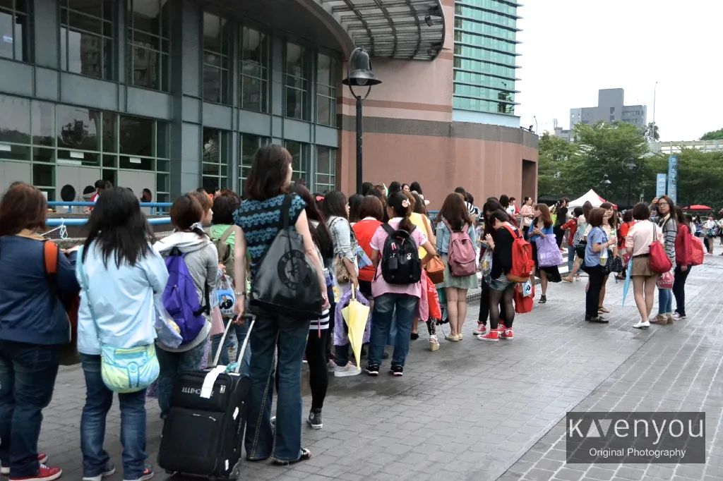 Salah satu antrian fans saat Yoochun tampil di Taiwan ©dkpopnews.net
