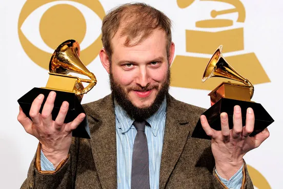 Justin Vernon raih dua Grammy Awards 2012 @foto: nme.com