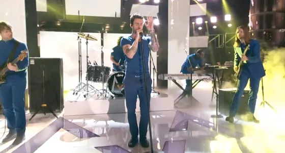 Sudah keren, tak segan beramal, pula! @poponandon.com