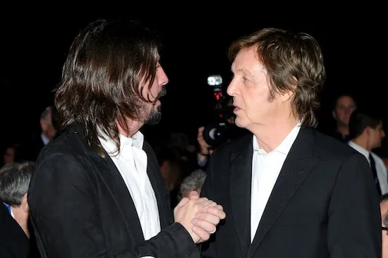 Obrolan hangat antara sang legenda dan pria yang sangat sibuk belakangan ini @buzzworthy.mtv.com