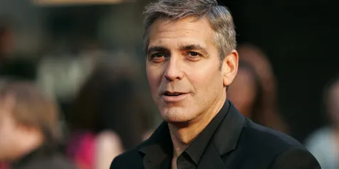 Lawan Main George Clooney