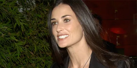 Demi Moore - Lintah