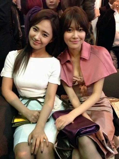 Yuri - Sooyoung Girls Generation foto: soompi.com