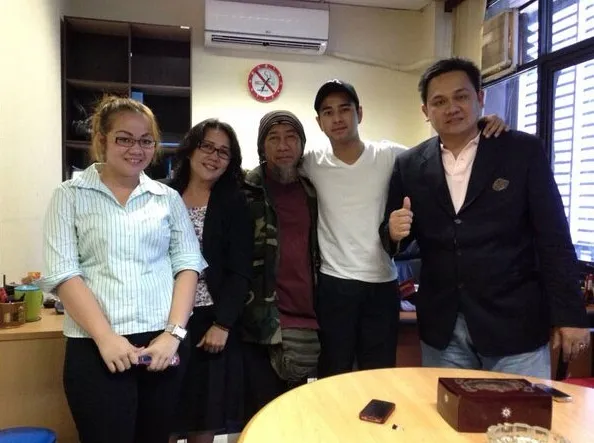 Farhat Saat Jenguk Raffi Ahmad | Foto @farhatabbaslaw