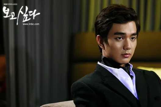 Menjadi sosok Harry Borrisen/Kang Hyun Joong, Yoo Seung Ho begitu dewasa ©vingle.net