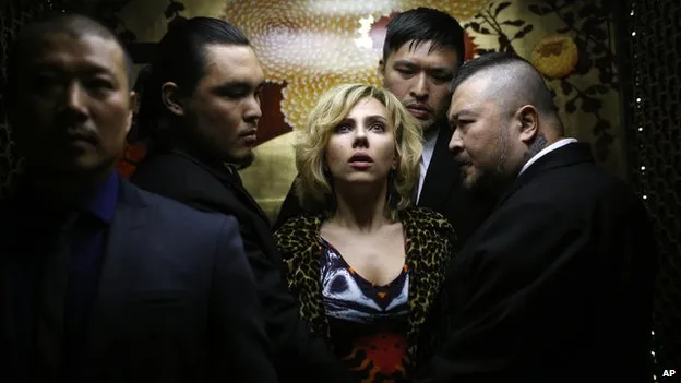 Adegan film LUCY yang syuting di Paris © bbc.com