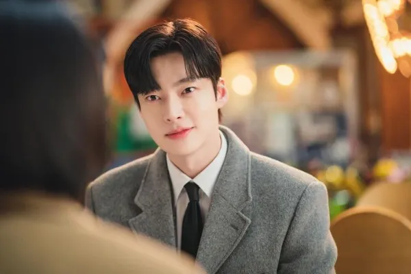 Sinopsis Drama Terbaru Ahn Jae Hyun 'THE REAL ONE APPEARED' Asmara Dokter Kandungan yang Terikat Kontrak Palsu - Jadi Hubungan Romantis (credit pdoto: instagram.com/kbsdrama/)