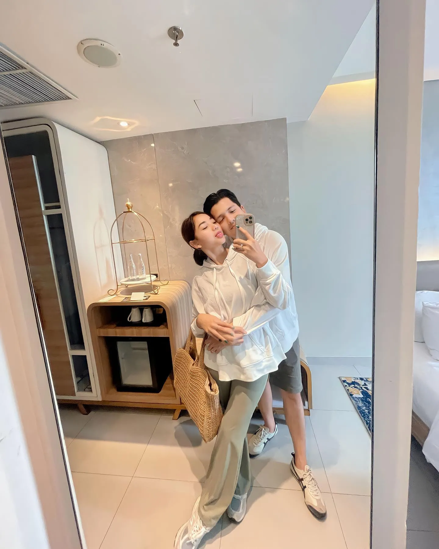 (credit: instagram/glencachysaraofficial)