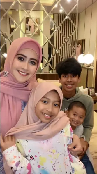 (credit: instagram/meggywulandari_real)