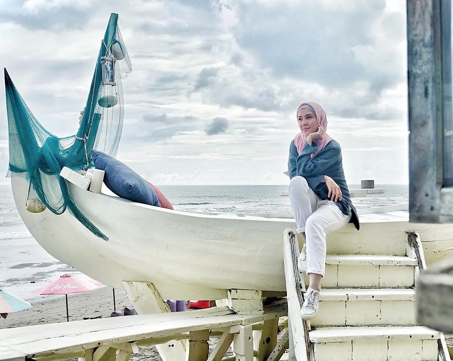 (credit: instagram/ratnagalih)