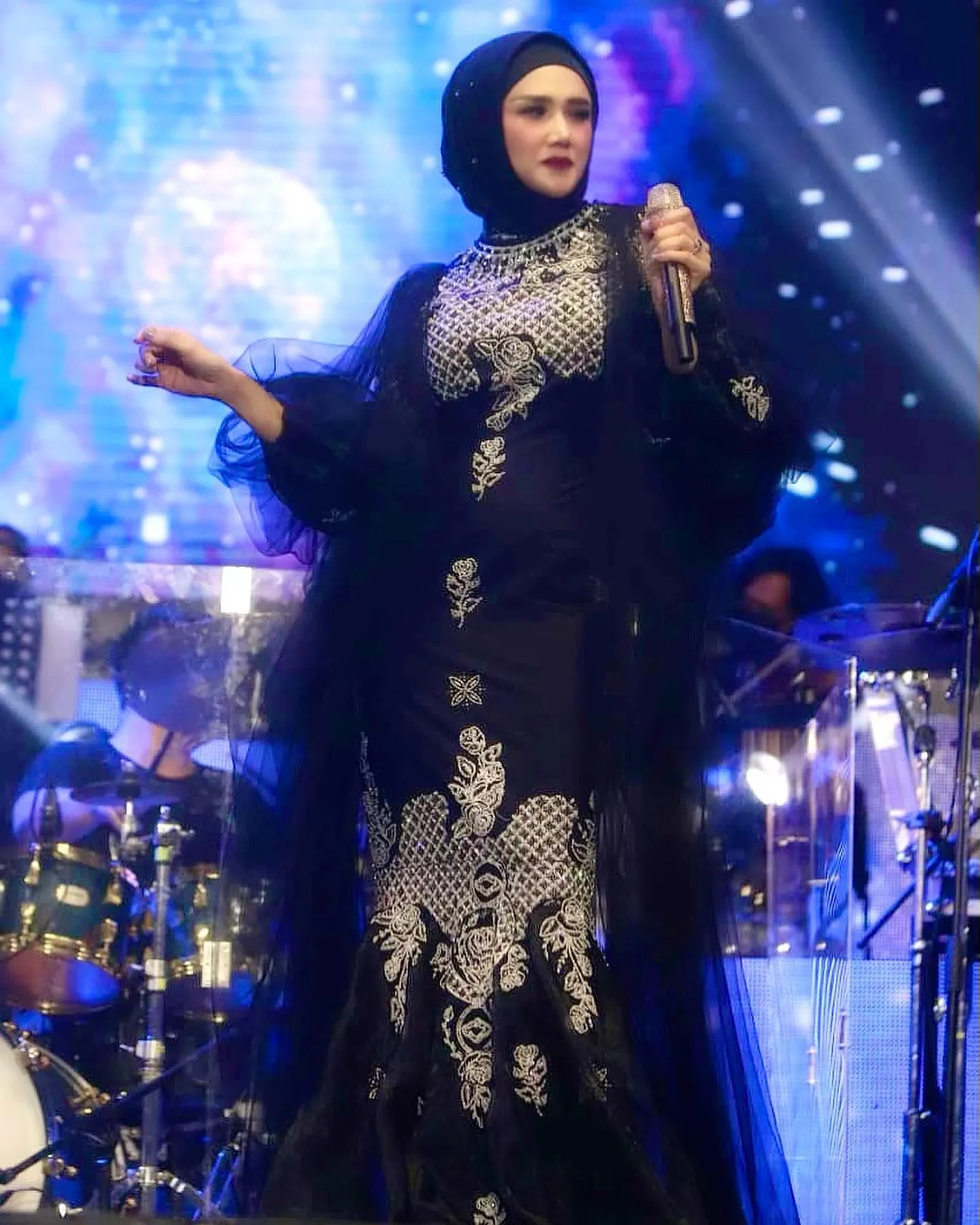 (credit: instagram/mulanjameela1)