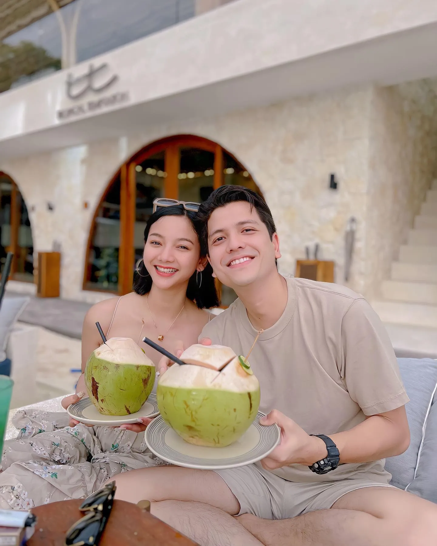 (credit: instagram/glencachysaraofficial)