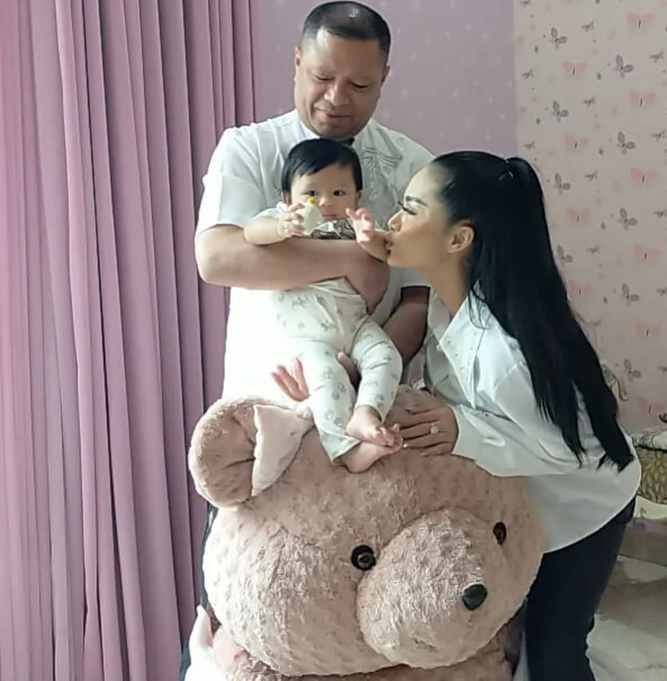 (credit: instagram/krisdayantilemos)