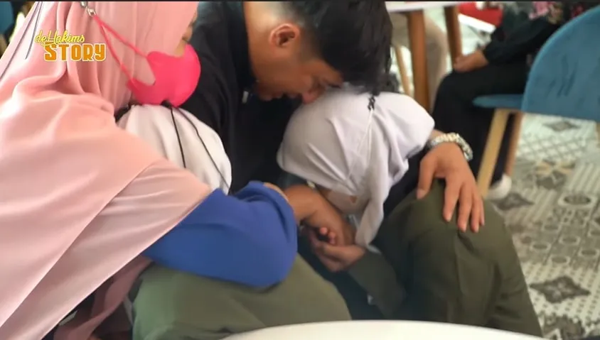 (credit: Youtube De Hakims)