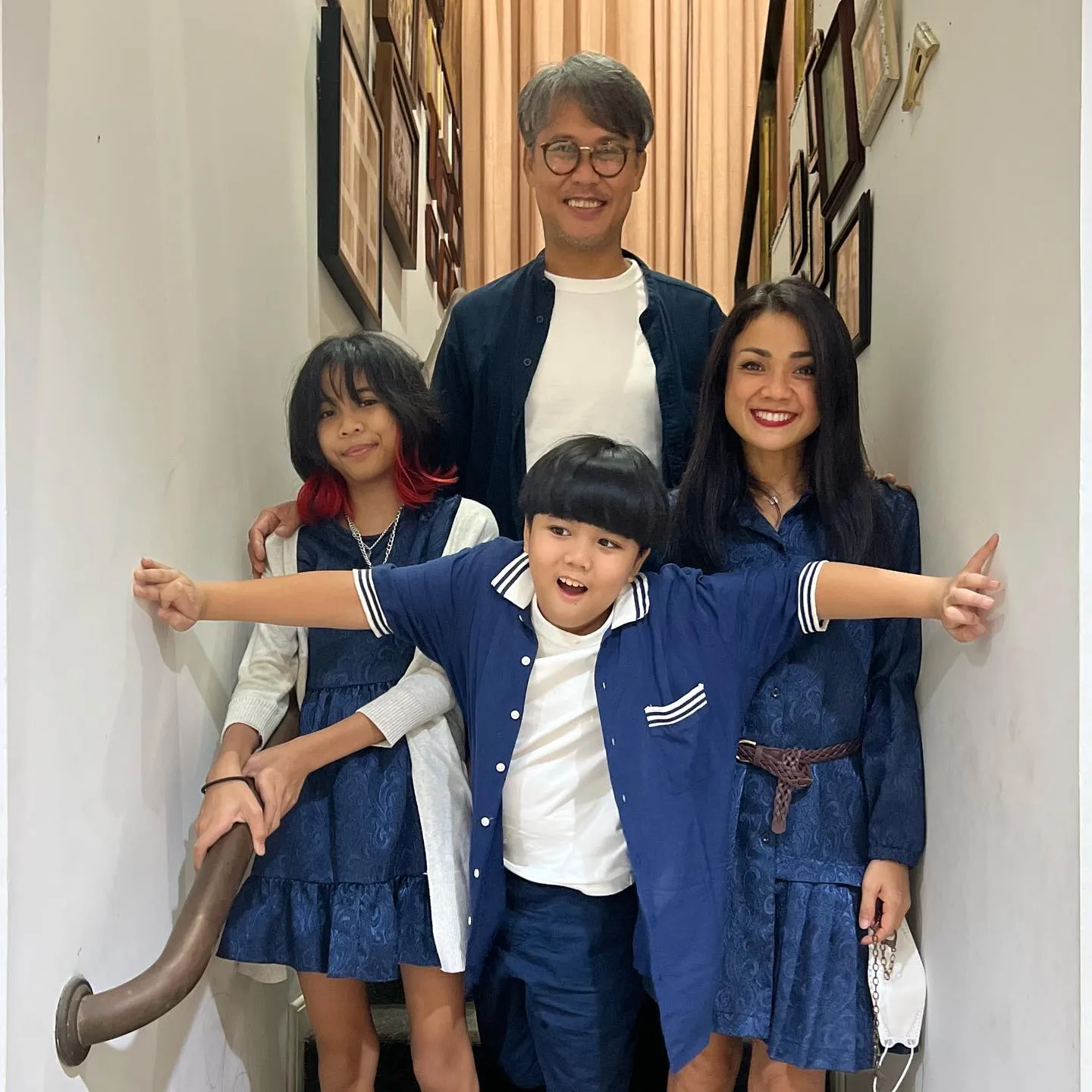 (credit: instagram/nirinazubir_)