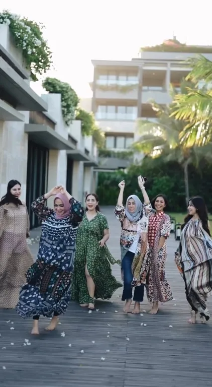 (credit: instagram/syahnazs)