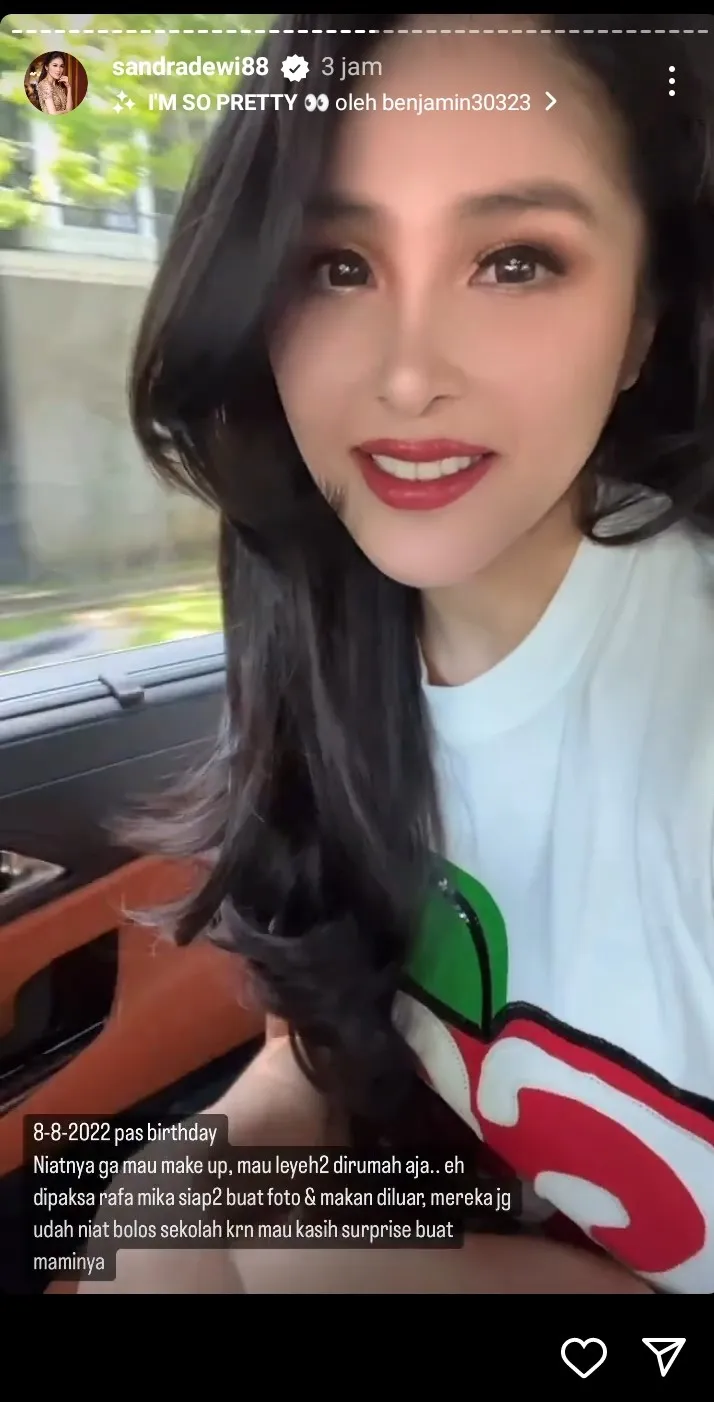 (credit: instagram/sandradewi88)