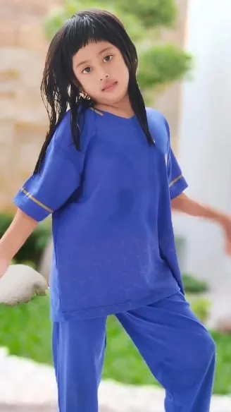 (credit: instagram/vaniaathabinaofficial)