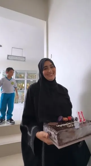 Beri Kejutan Ulang Tahun