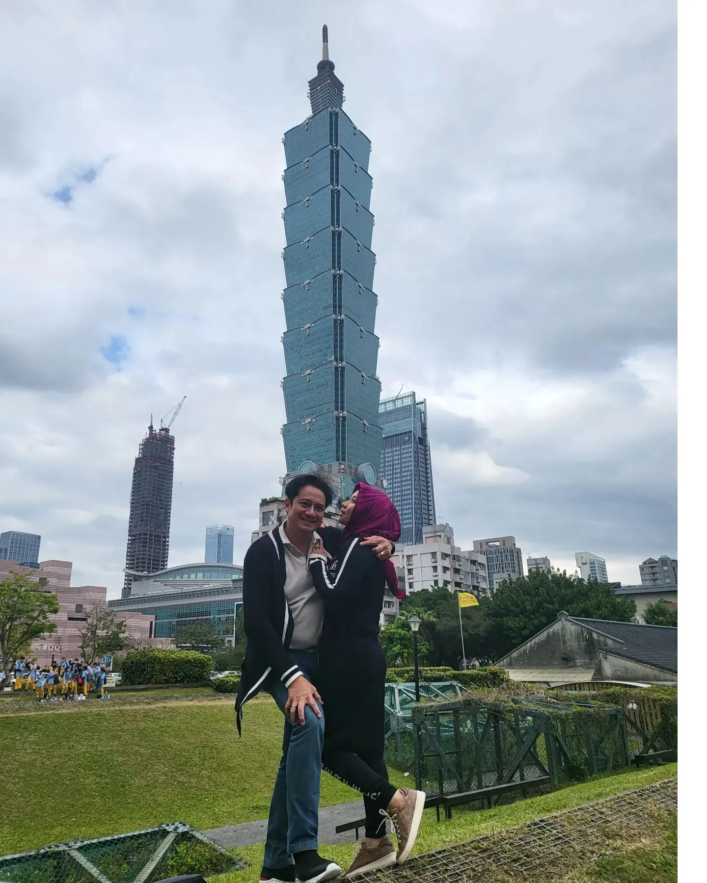 (credit: instagram/nyaisarni2)