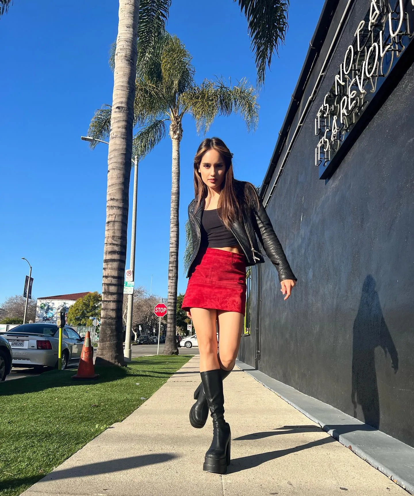 (credit: instagram/claurakiehl)