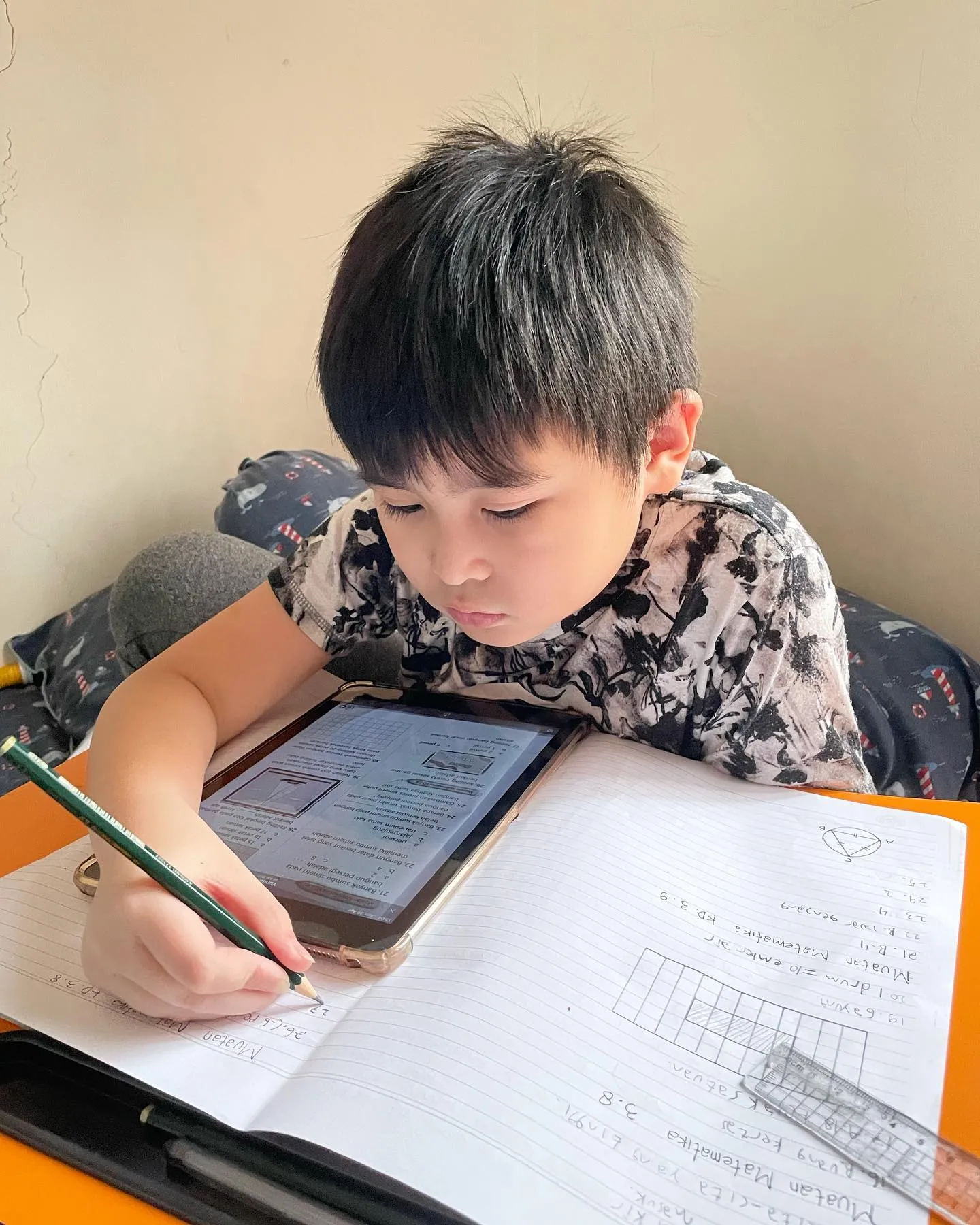 (credit: instagram/ivander_haykall)