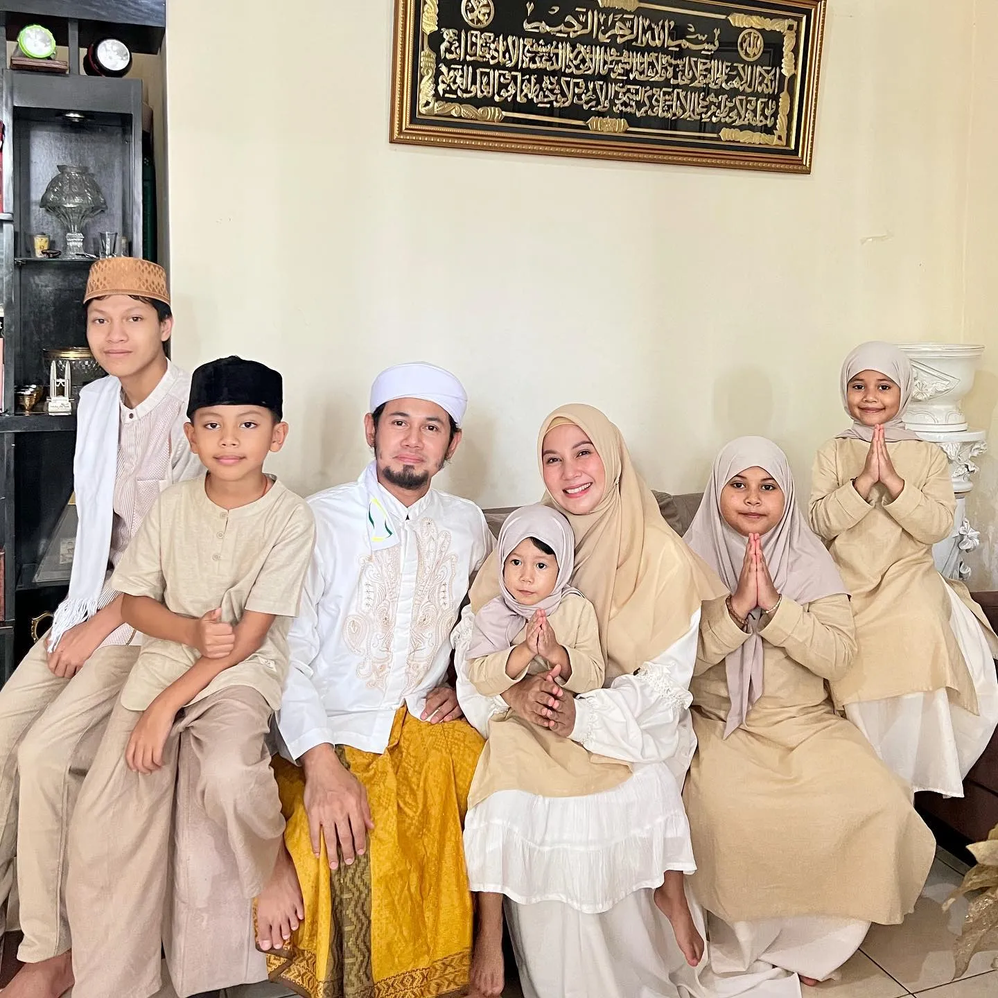 (credit: instagram/puputmelati)