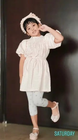 (credit: instagram/vaniaathabinaofficial)