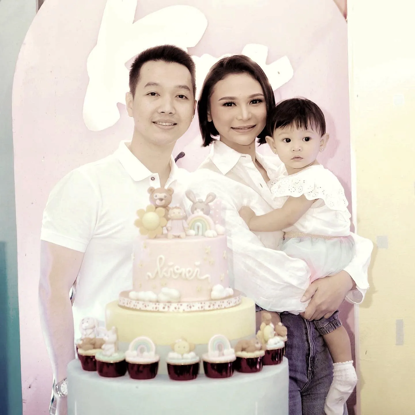 (credit: instagram/kartikasary)