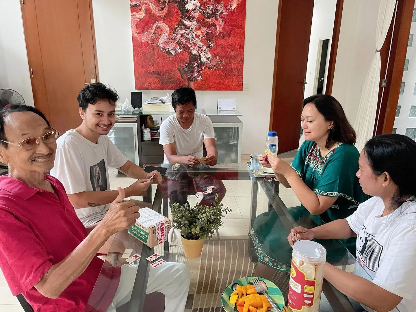 (credit: instagram/irawbw)