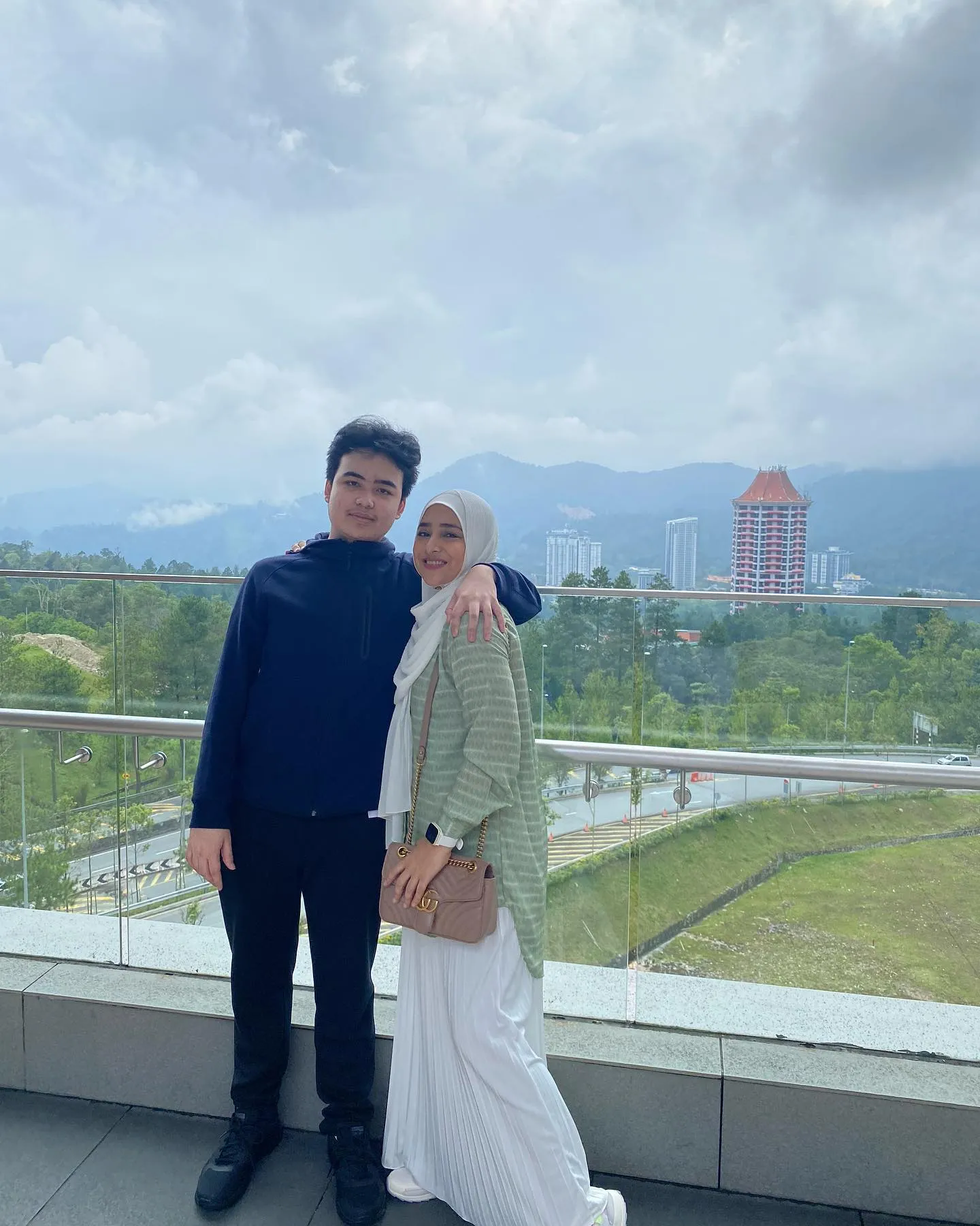 (credit: instagram/cindyfatikasari18)