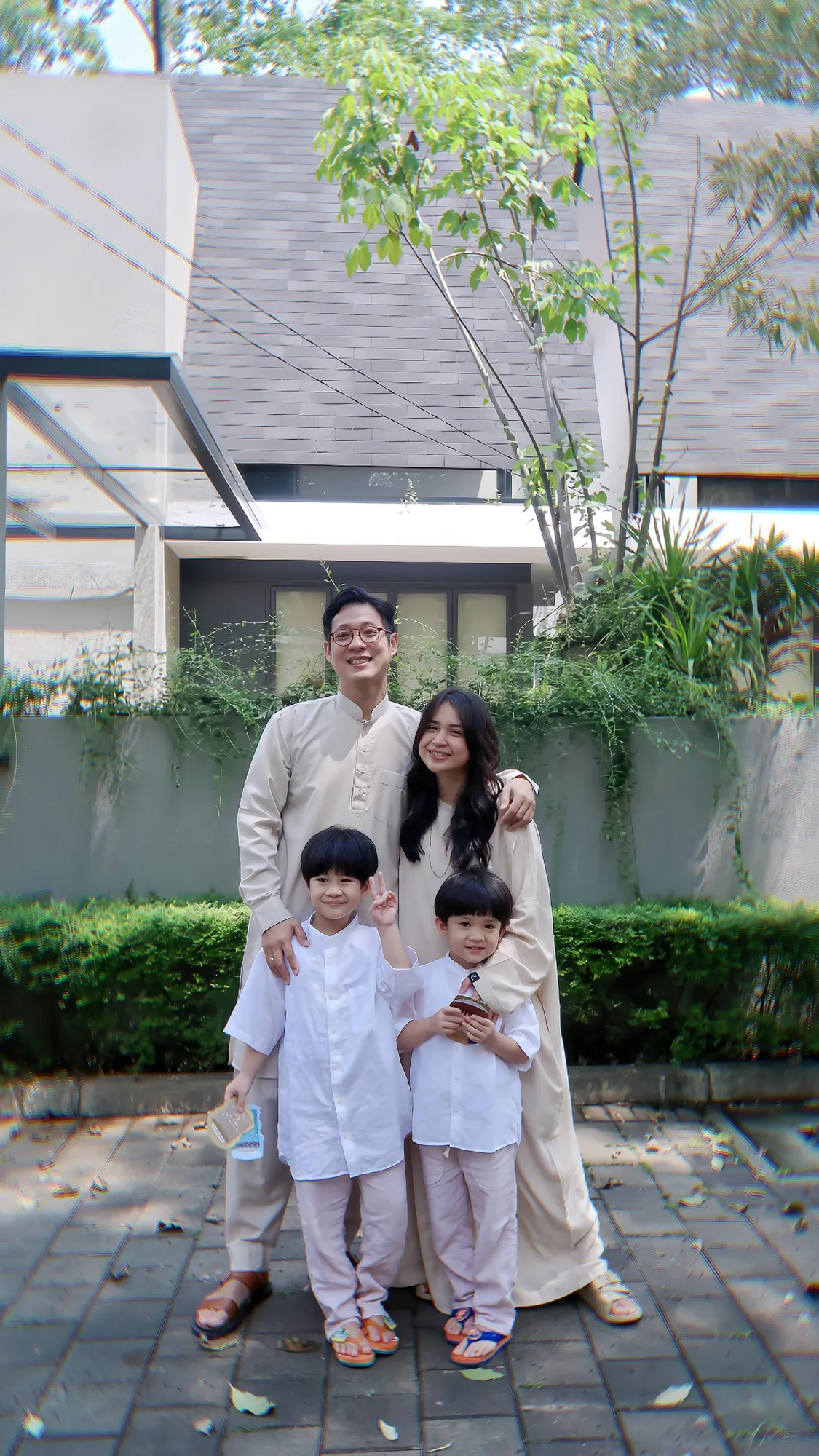 (credit: instagram/putrititian)