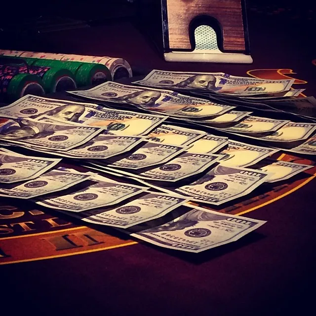 Uang hasil buruan Paris Hilton. ©Instagram/parishilton