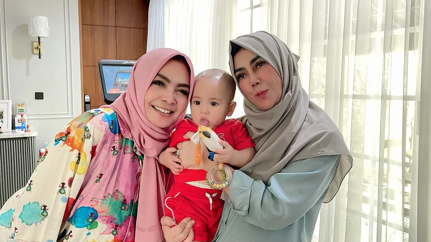 (credit: instagram/rieta_amilia)