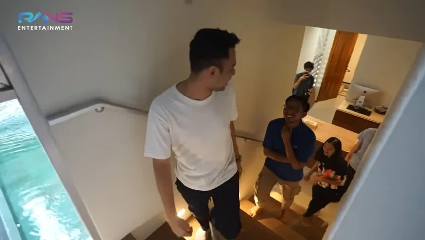 (credit: Youtube Rans Entertaiment)