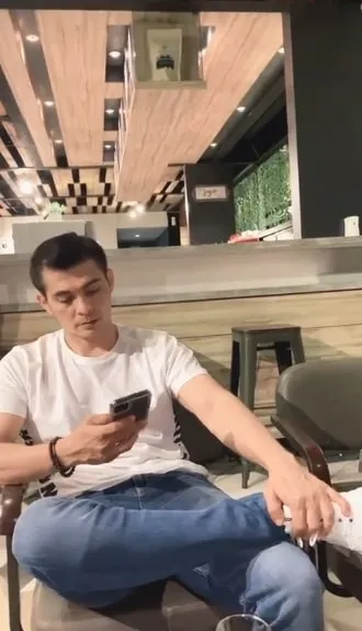 (credit: instagram/rizal_fauzia)