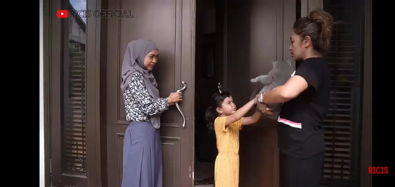 (credit: Youtube Ricis Official)