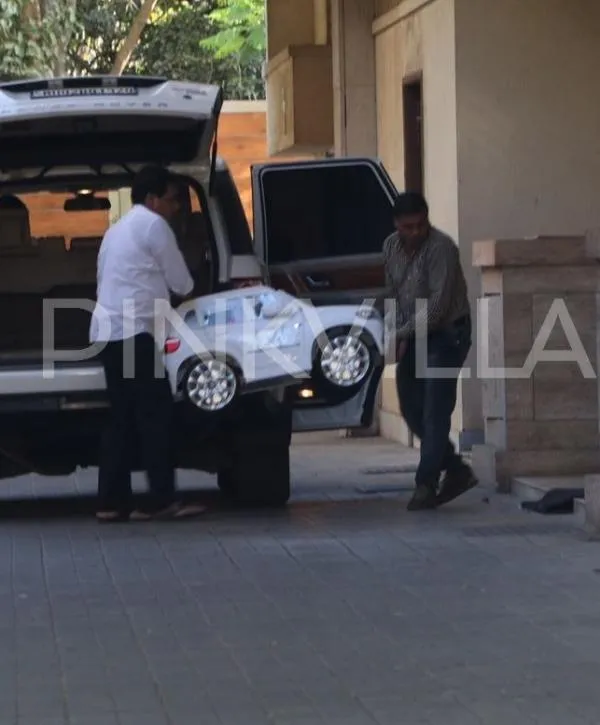 Ini mobil Taimur yang dibawa ke rumah Amrita ©pinkvilla