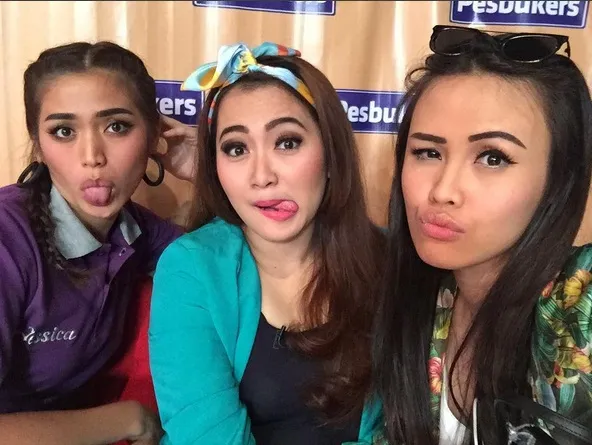 Nita Sofiani seru bareng Jedar dan Vega ©instagram/nitasofiani