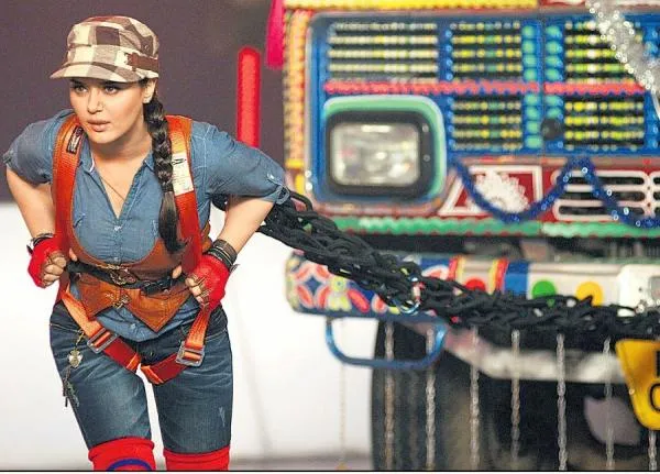 Gaya Preity kala membawakan acara Guinness World of Record, seru ©bccl