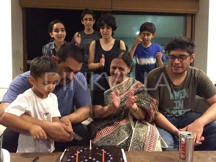 Ini dia momen bahagia ultah ibunda Aamir Khan @pinkvilla.com