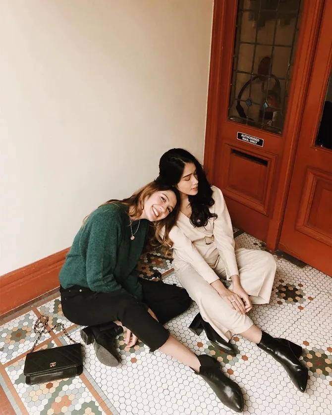 Ana Octarina & Acha Sinaga Sydney Day Out (credit : instagram.com/anaoctarina)