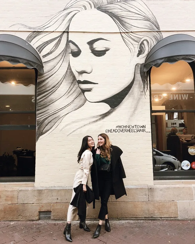 Ana Octarina & Acha Sinaga Sydney Day Out (credit : instagram.com/anaoctarina)